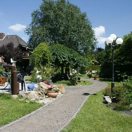 Exklusive In Wilhelmsfehn Mit Grill, Garten Und Terrasse Wiesmoor